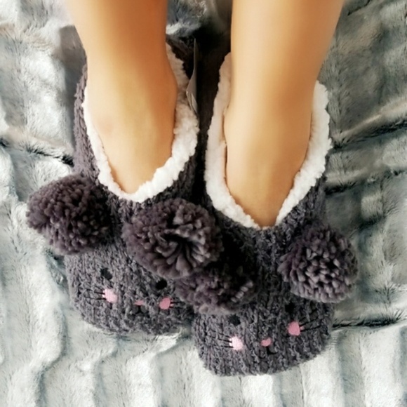 . Accessories - 💋LAST DAY/2 LEFT💋CHARCOAL KNIT BUNNY SLIPPERS
